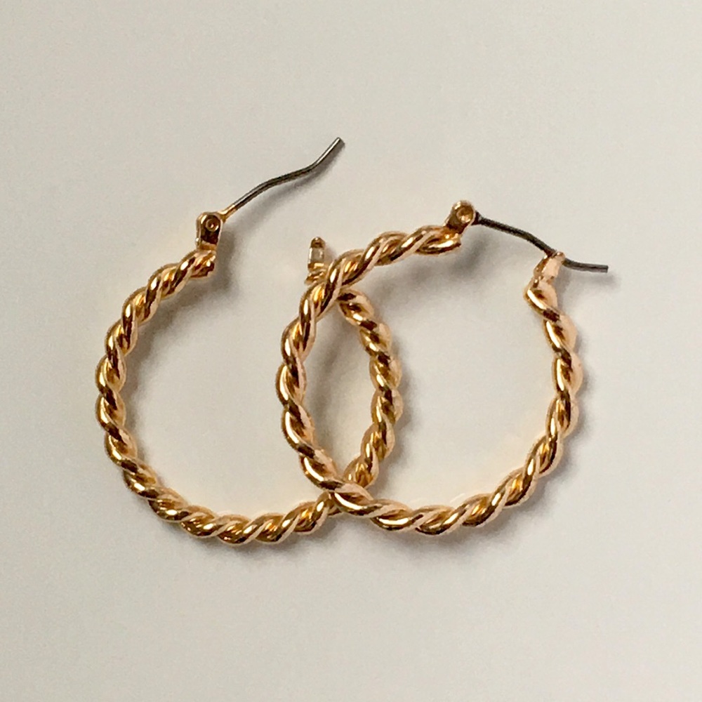Lightweight Twist Hoop Earrings